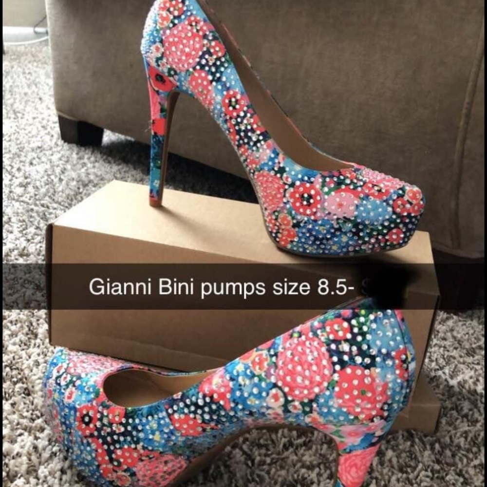 Gianni Bini floral rhinestone pumps